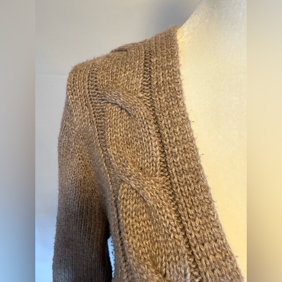 Old Navy size LARGE tan cardigan button down V neck sweater, cable knit detail - Picture 5 of 10